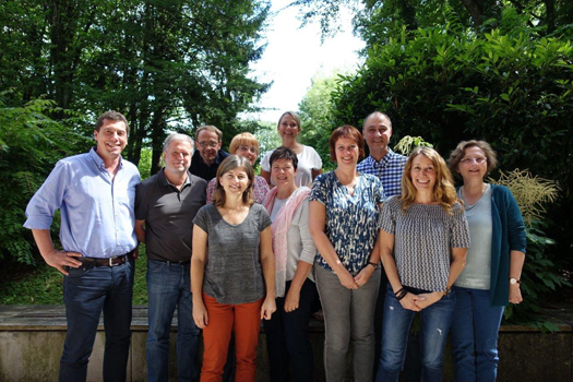 Zufriedene Teilnehmerinnen und Teilnehmer der Ausbildung zum klinischen Risikomanager vom Juni/Juli 2017 in Herrsching am Ammersee